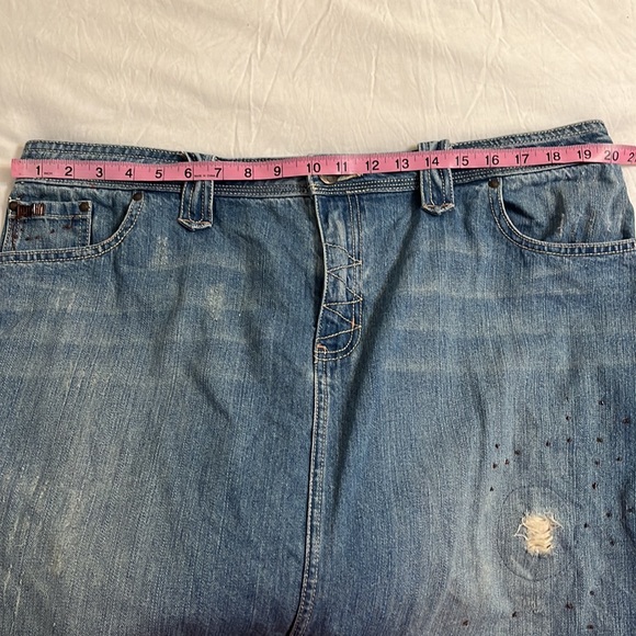 Venezia Ladies Knee Length Denim Distressed Jean Skirt Size 20 - Picture 8 of 9